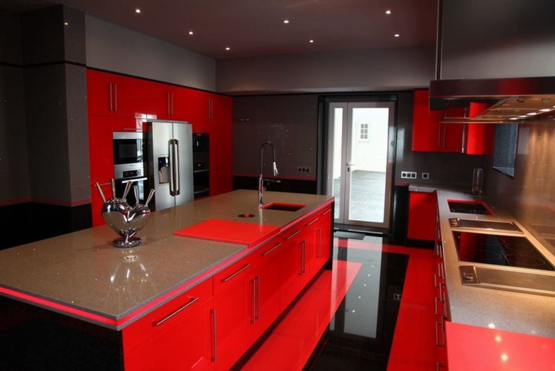 Se ami il rosso, adorerai questa casa