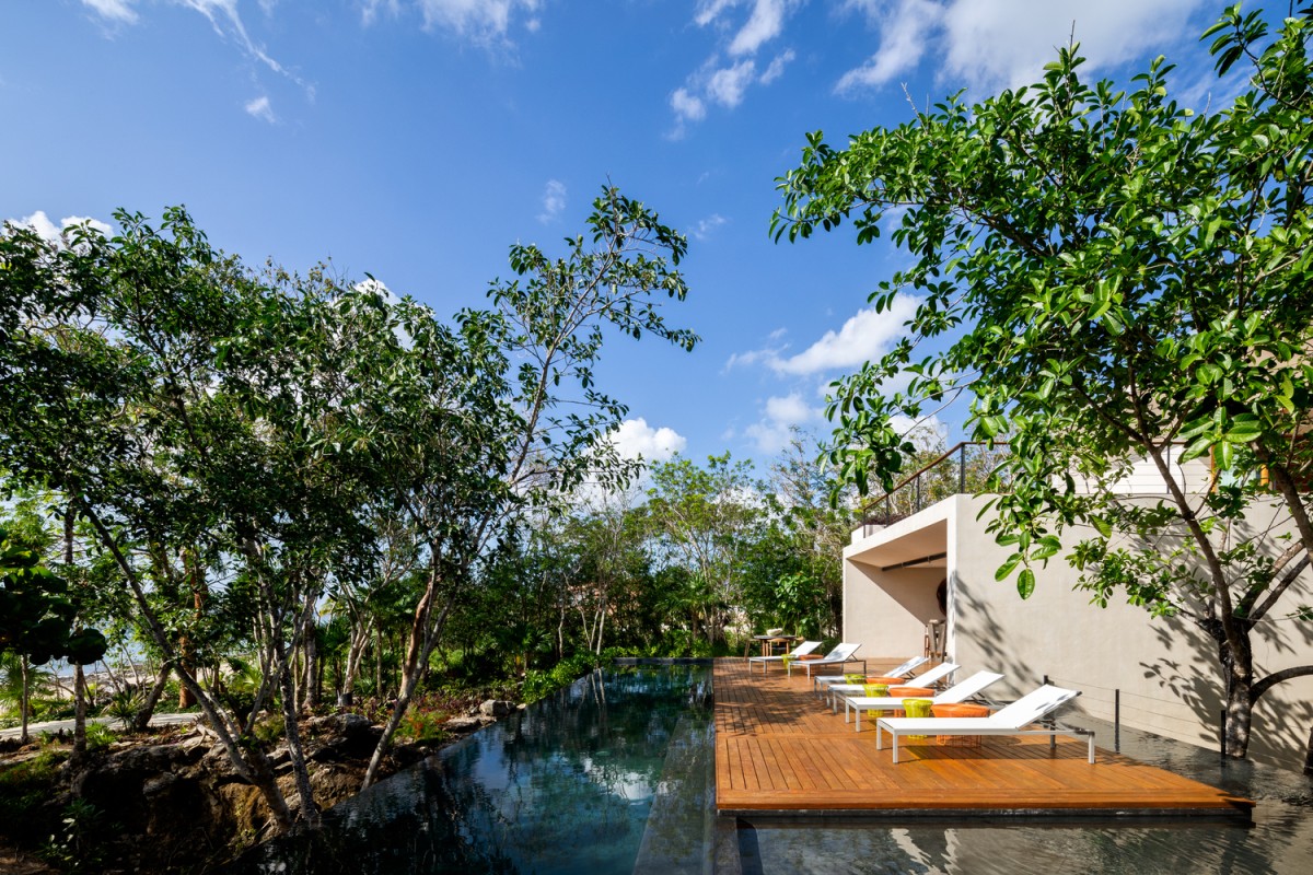 Uma piscina idílica Uma piscina idílica