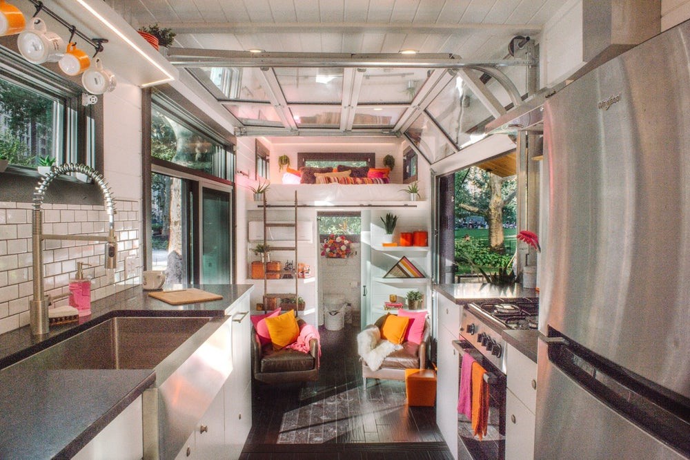 Assim é o interior desta minicasa