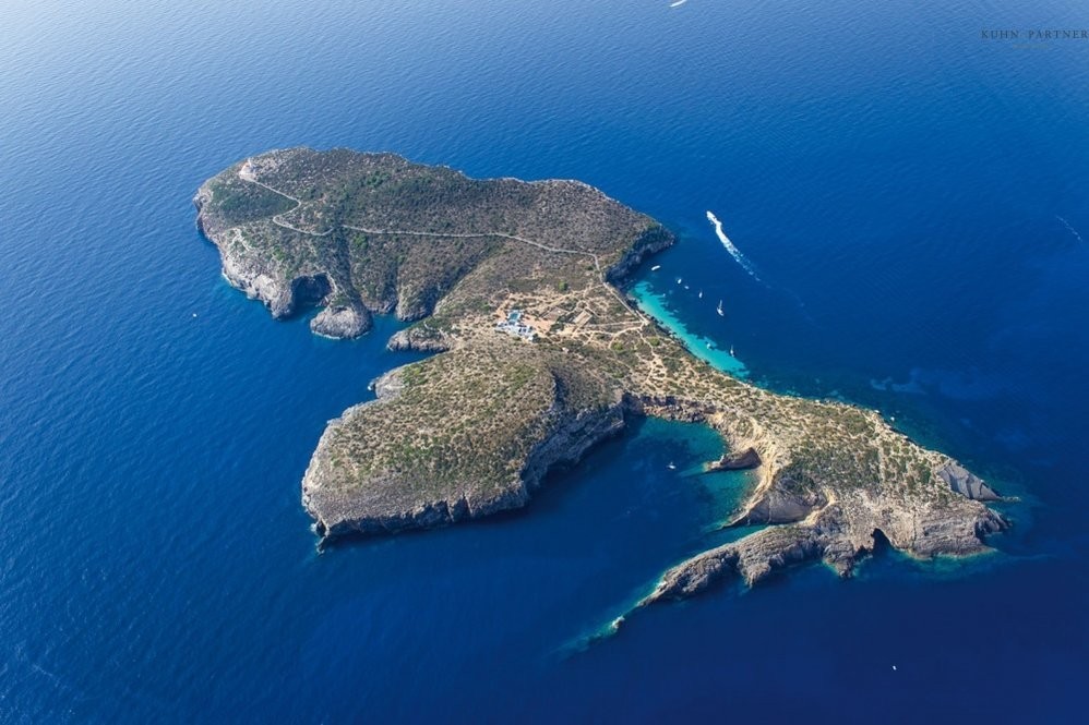 Vista aérea da ilha Tagomago