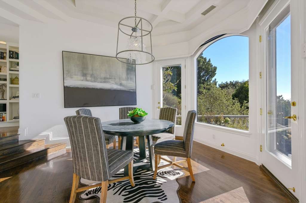 Para um almoço com luz natural