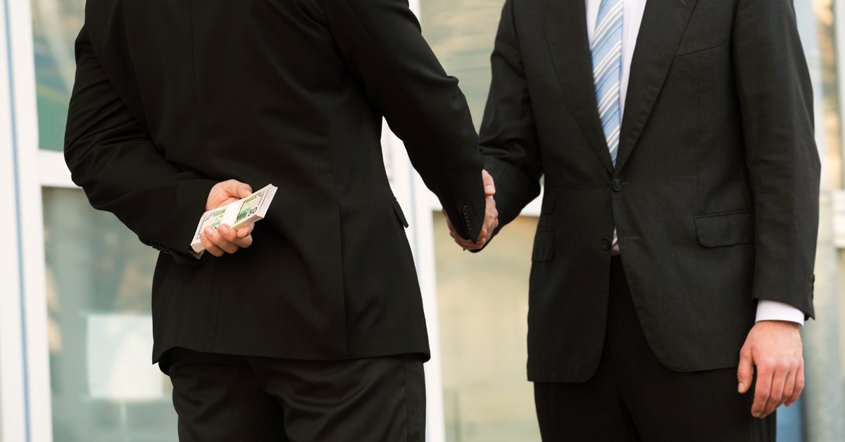 O risco de se perder a casa em troca de crédito fácil...