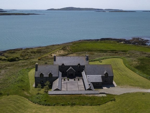 A ilha fica na Irlanda A ilha fica na Irlanda