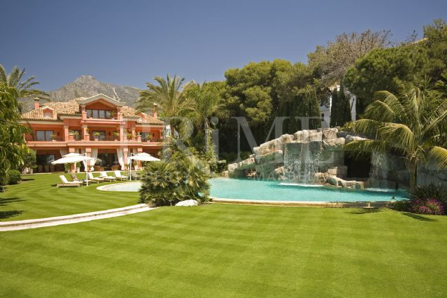 Villa sobre o mar (Espanha)