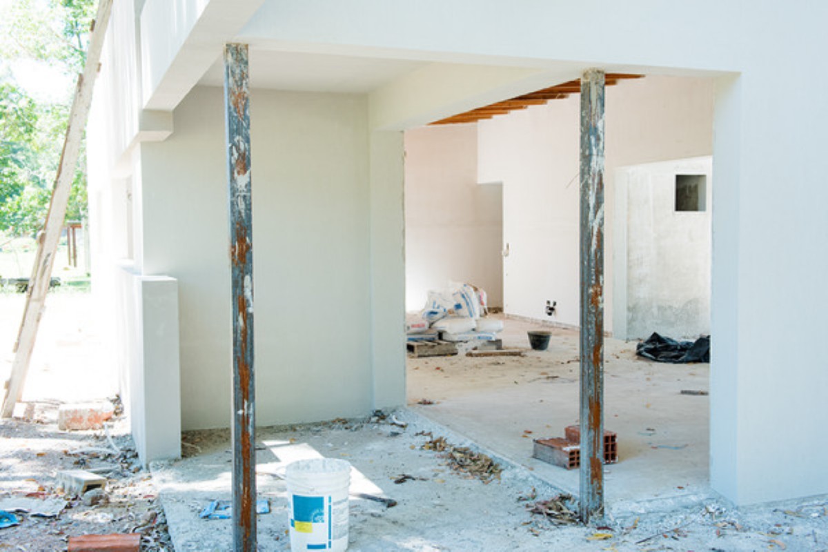 Mão de obra torna construção de casas novas mais cara
