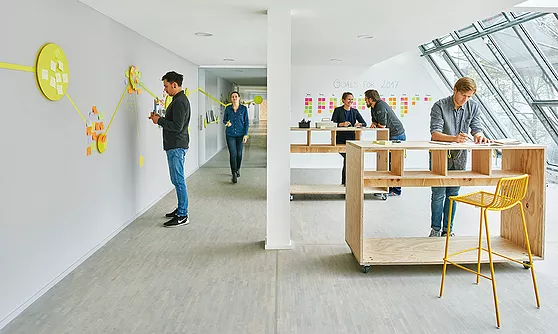 É fléxivel e modular