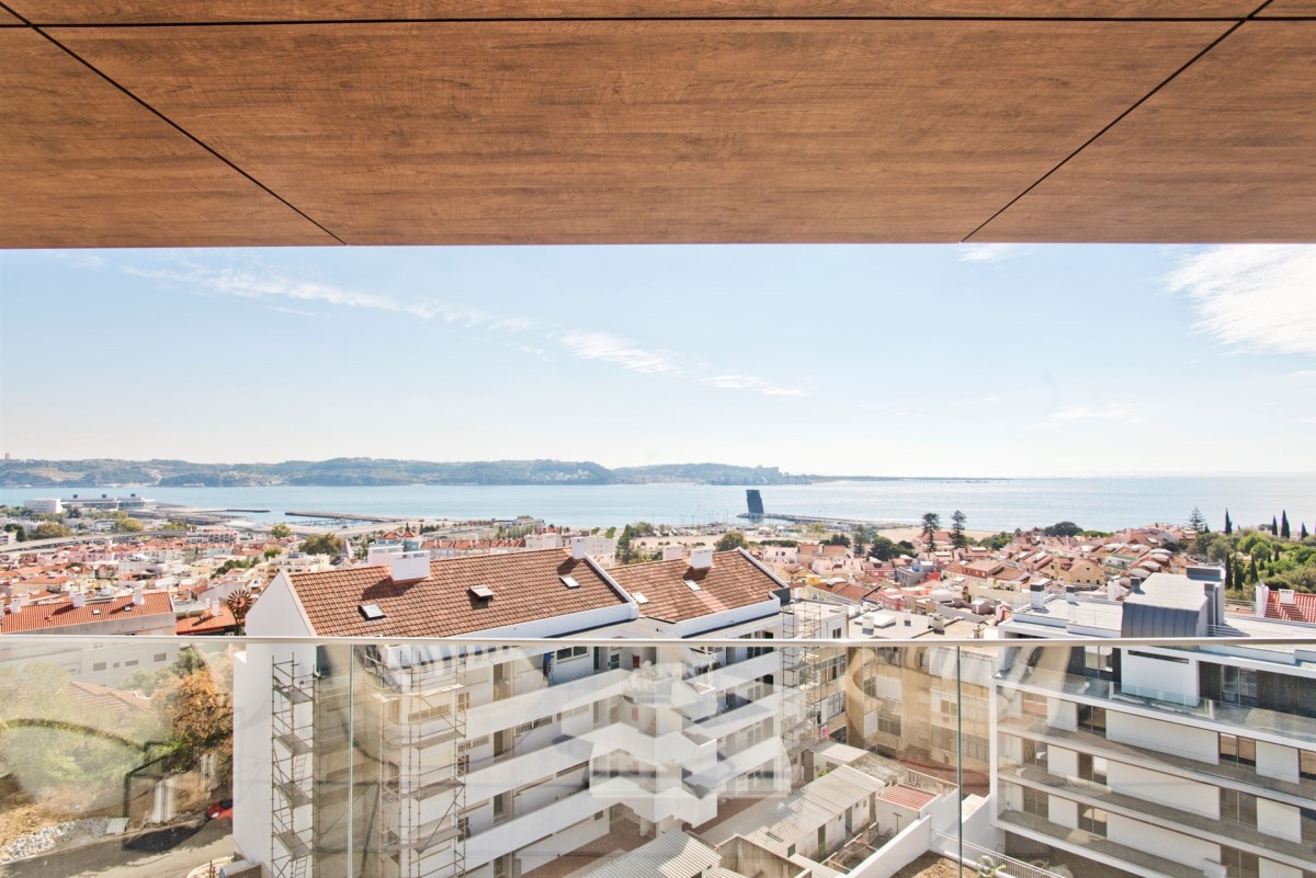 Der Balkon bietet eine herrliche Aussicht auf den Tejo