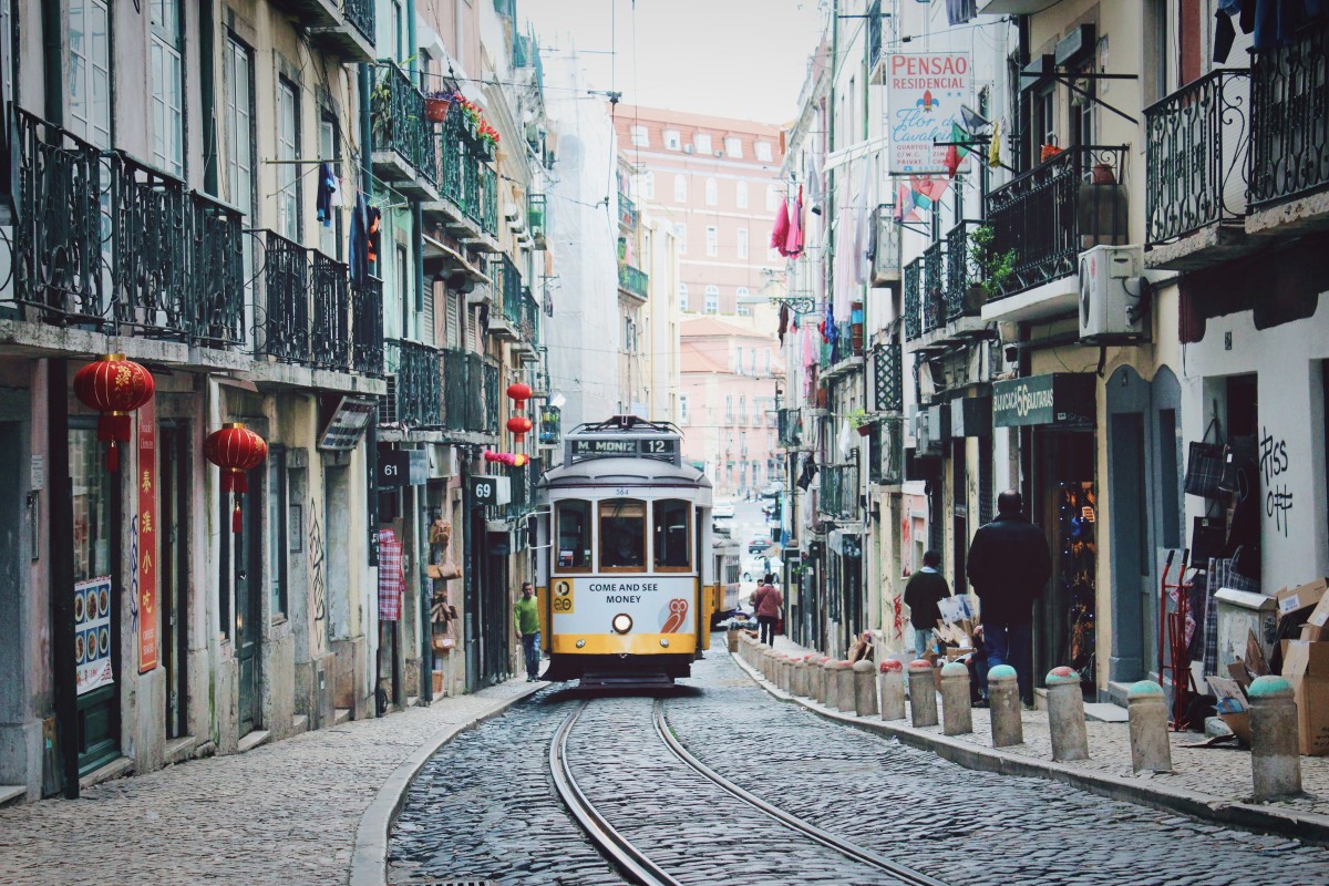 Há cada vez mais lojas convertidas em casas que estão à venda sem licença