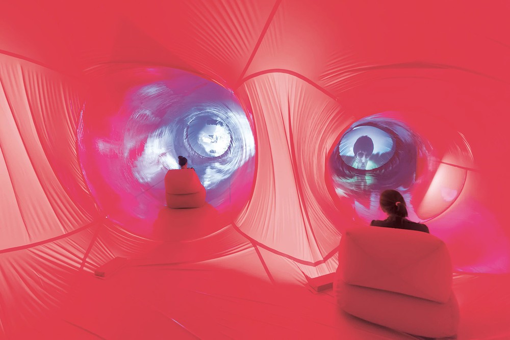 Dactiloscopia Rosa, Plastique Fantastique (arquiteto)