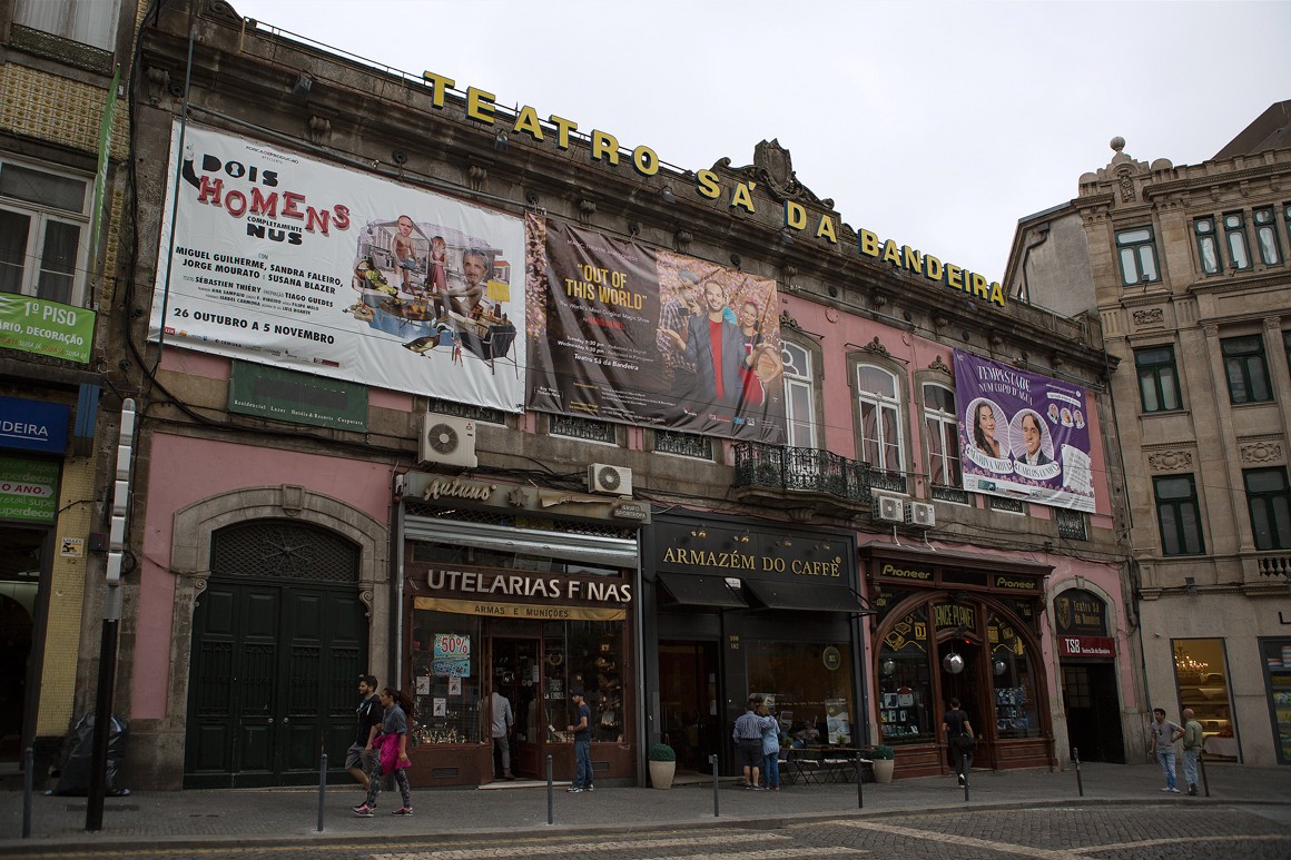 Teatro Sá da Bandeira vai ser vendido em hasta pública dia 30 de maio