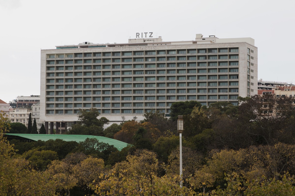 Galerias do Ritz renascem como escritórios com investimento de 15 milhões