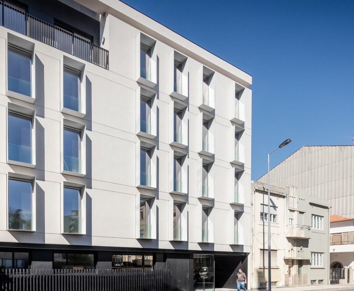 Obra nova no centro do Porto: nasceram 17 apartamentos e todos com garagem