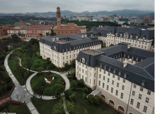 Uma réplica do Palácio de Versalhes