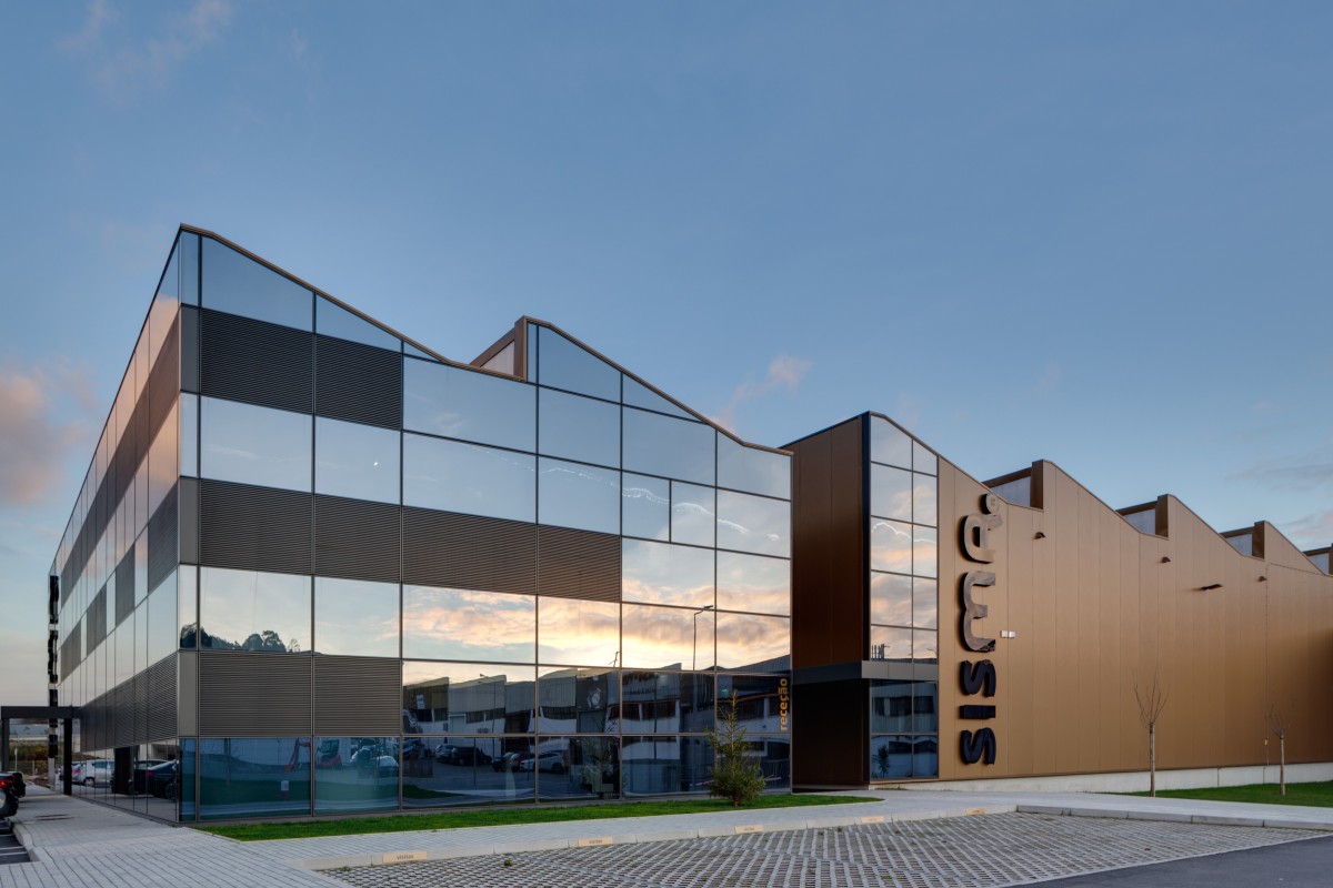 "Falta de mão de obra e burocracia são as maiores limitações à construção"