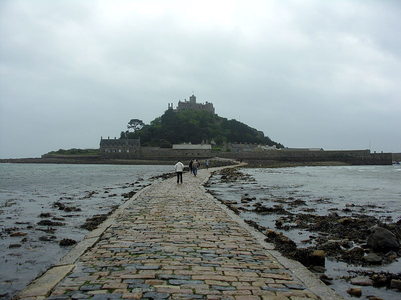 A ilha, o castelo e o jardim... A ilha, o castelo e o jardim...