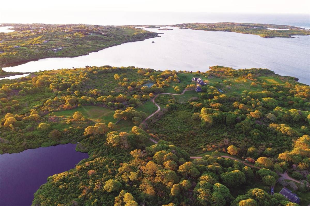 Vistas aéreas da propriedade