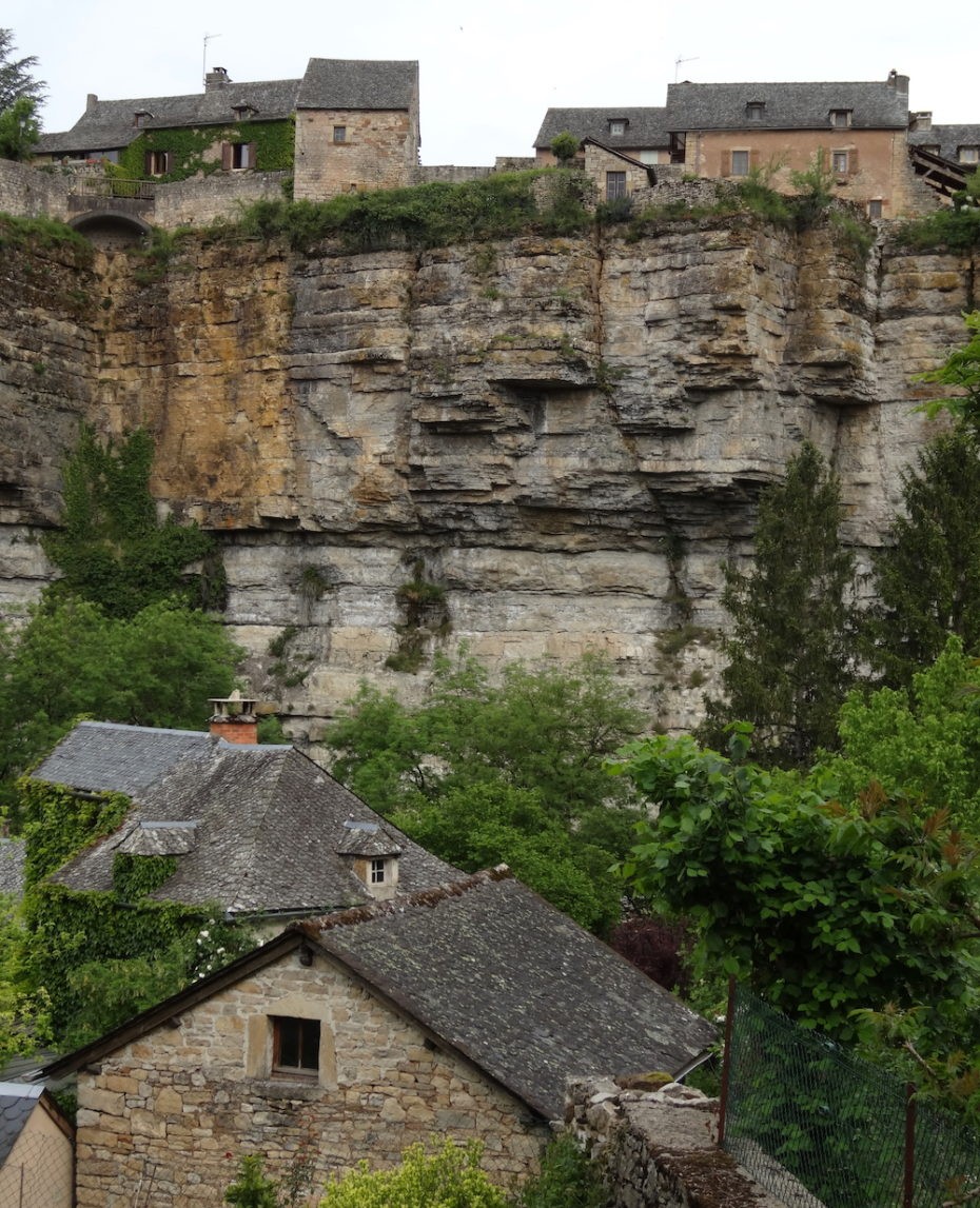 Casas contruídas nas escarpas