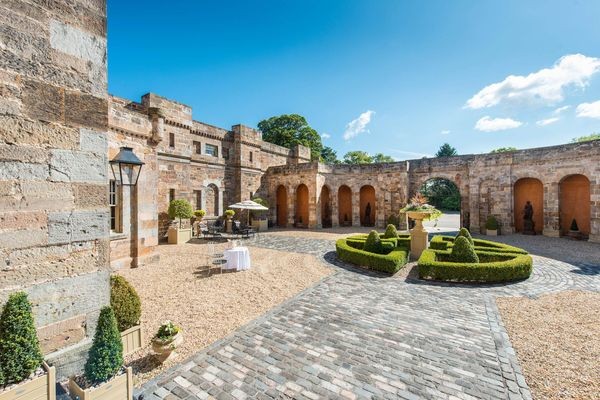 Está à venda por 8,75 milhões