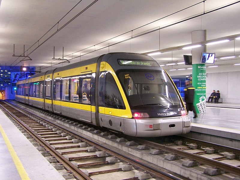 Construtoras portuguesas lideram consórcios aptos para obras no Metro do Porto