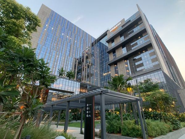 Amazon inaugura o seu maior “campus” de sempre na Índia – tem 170.000 m2