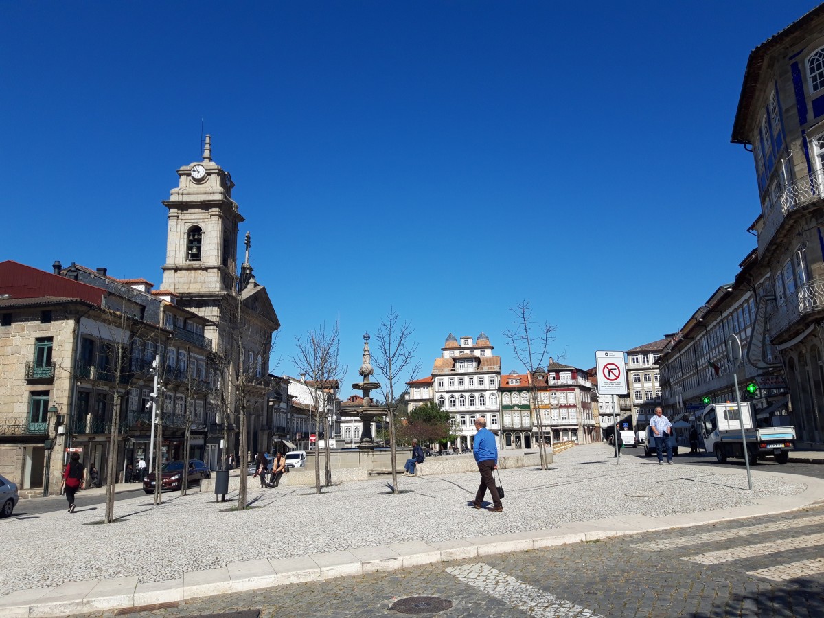 Guimarães quer “derrubar obstáculos identificados” para aumentar permanência de turistas
