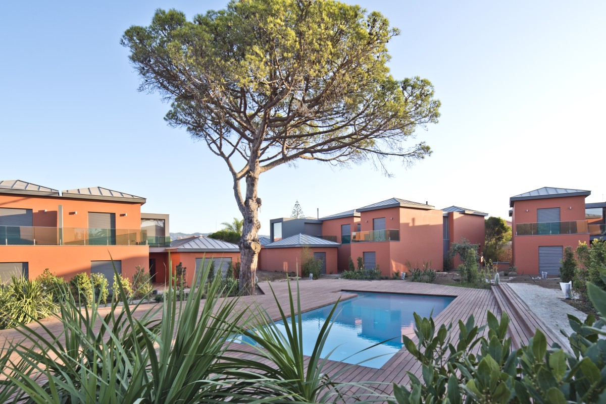 Nasceram (mais) 11 moradias de luxo junto à Quinta da Marinha em Cascais