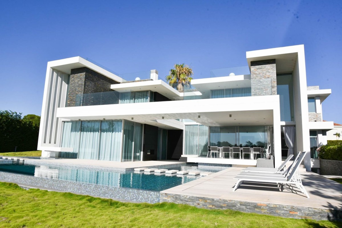 New build house recently completed in the Algarve for sale