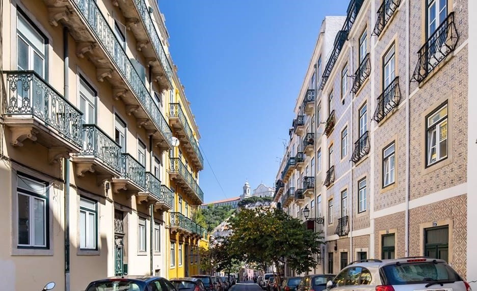 Venda de edifícios para reabilitação em alta devido à falta de oferta de obra nova