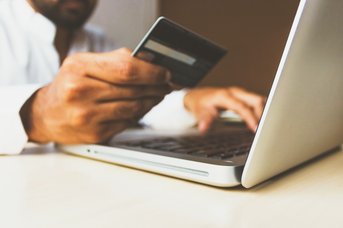 Como fazer compras online em segurança? O BdP explica
