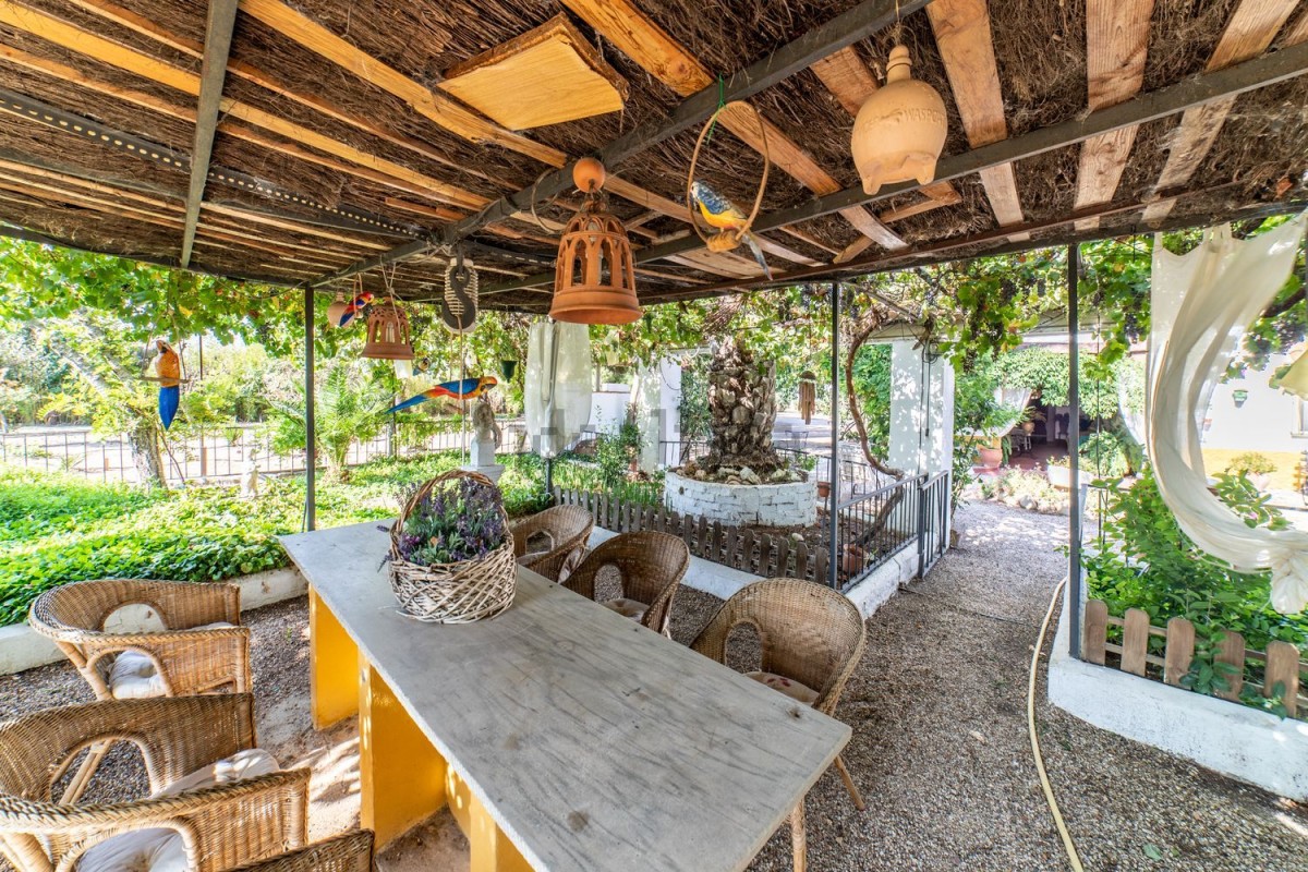 cortijo-moraleja-en-medio-jardin1