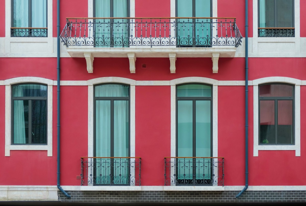 A solução para o “problema habitacional” do país? Ajustar os preços das casas e apostar na obra nova