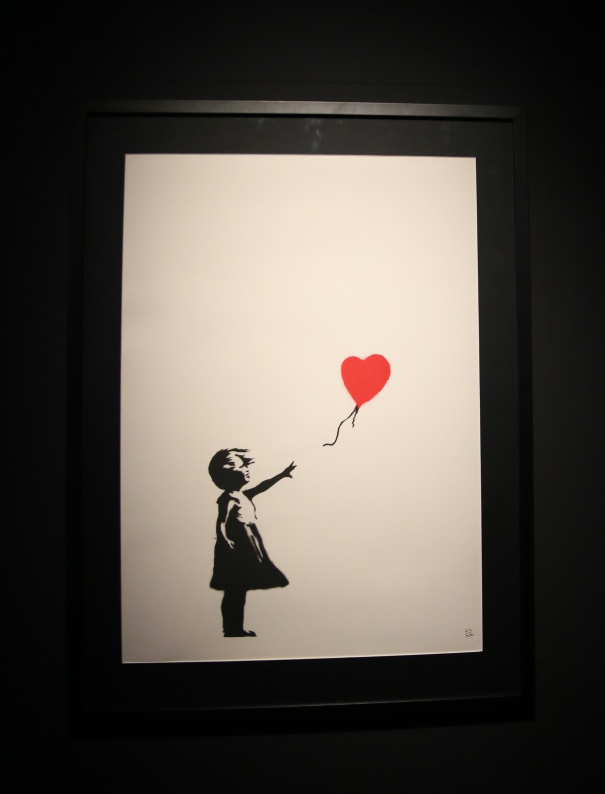 "Compra um Banksy e leva uma casa grátis"... ou a história de um artista que faz valer ouro no que toca