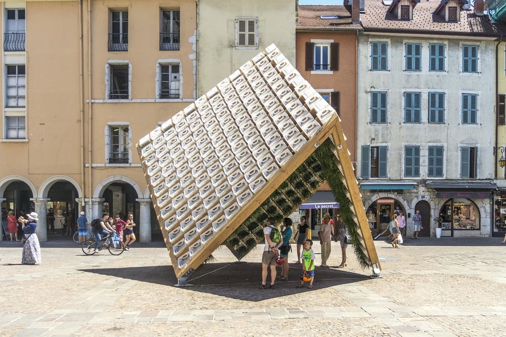 Situada na cidade de Annecy (França)