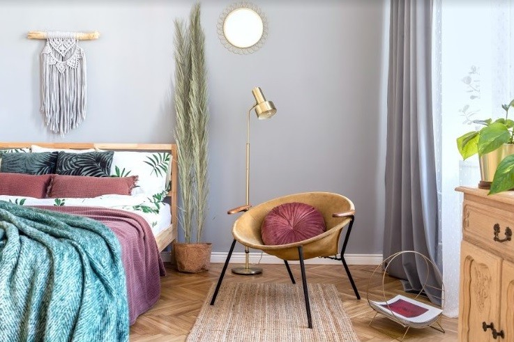Investir em cortinas e blackouts grossos Investir em cortinas e blackouts grossos