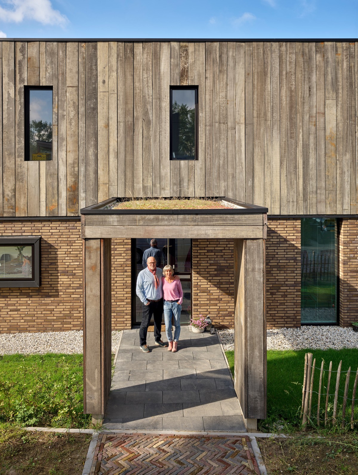 Também permite carregar um carro elétrico