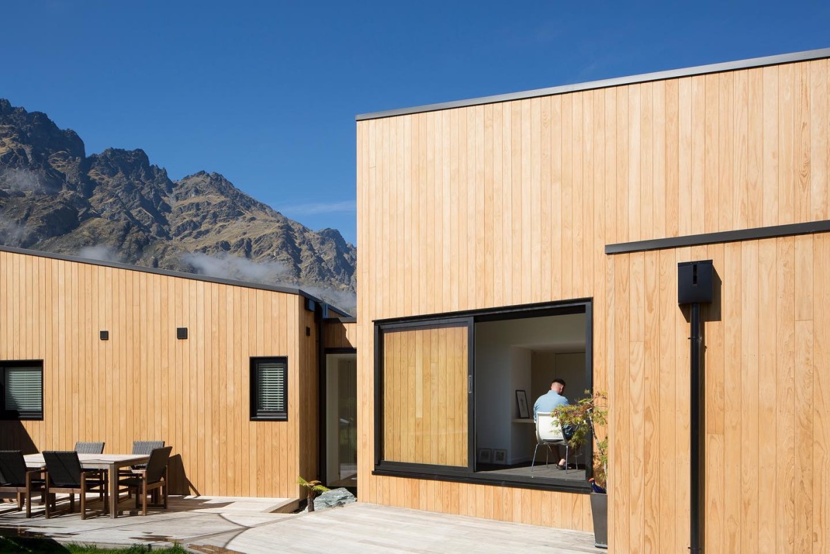 Há várias casas juntas