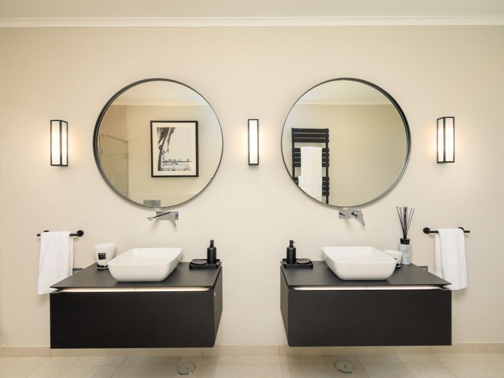 All bedrooms have en-suite bathrooms