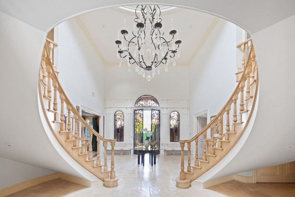 Um impressionante candeeiro no teto