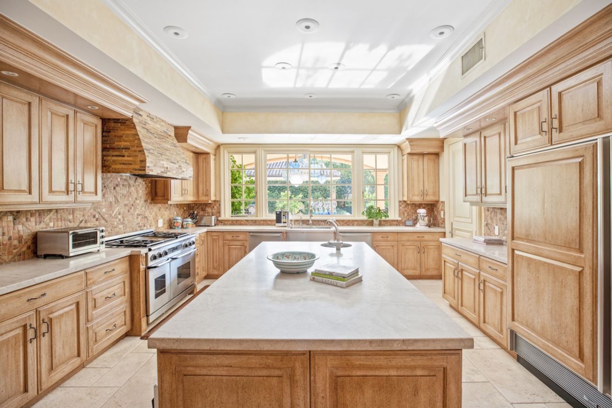 Ampla cozinha americana