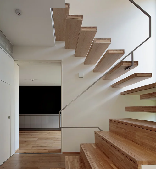 Abertas e de madeira