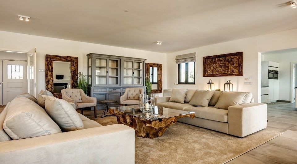 The luxurious living room The luxurious living room