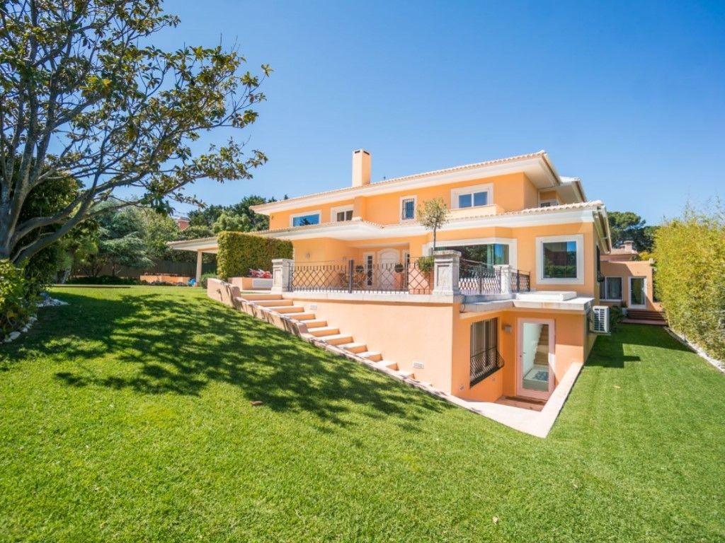 This luxurious villa is for sale in Portugal