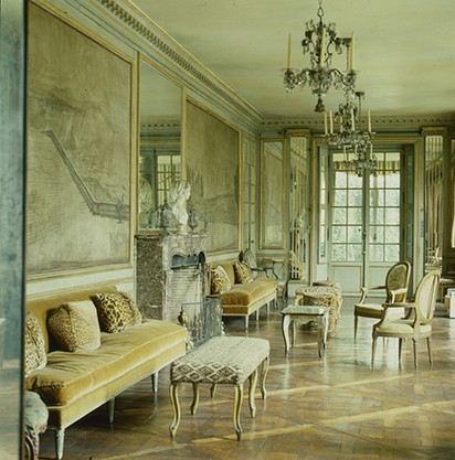 vdm_home_stories_villa_trianon_lange_galerie_low
