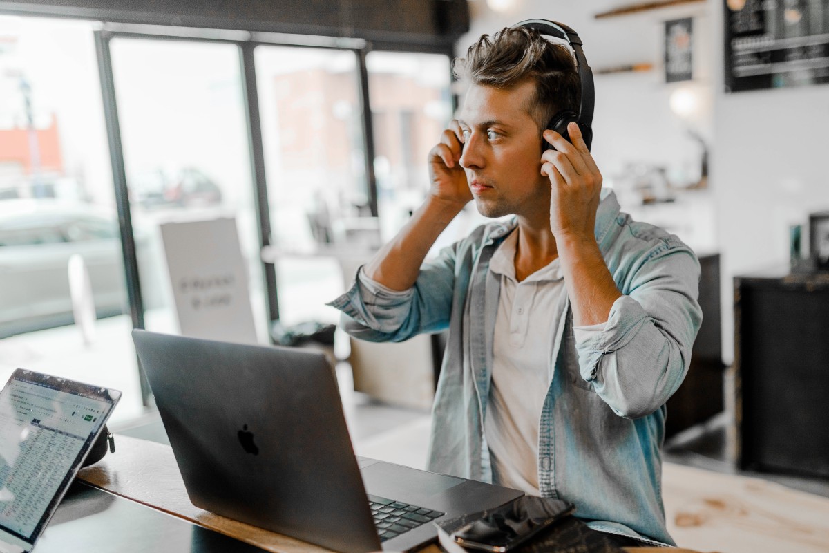 Sucesso a trabalhar em casa? Estas 7 dicas ajudam a gerir equipas remotas