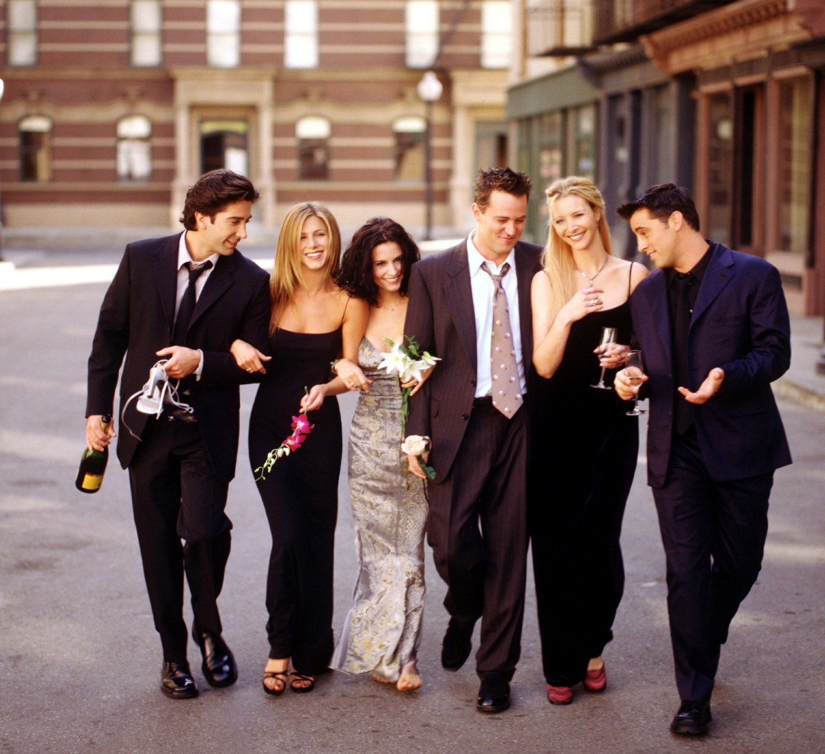 Amizade em tempos de Covid-19: as séries que nos fazem lembrar os bons momentos entre amigos