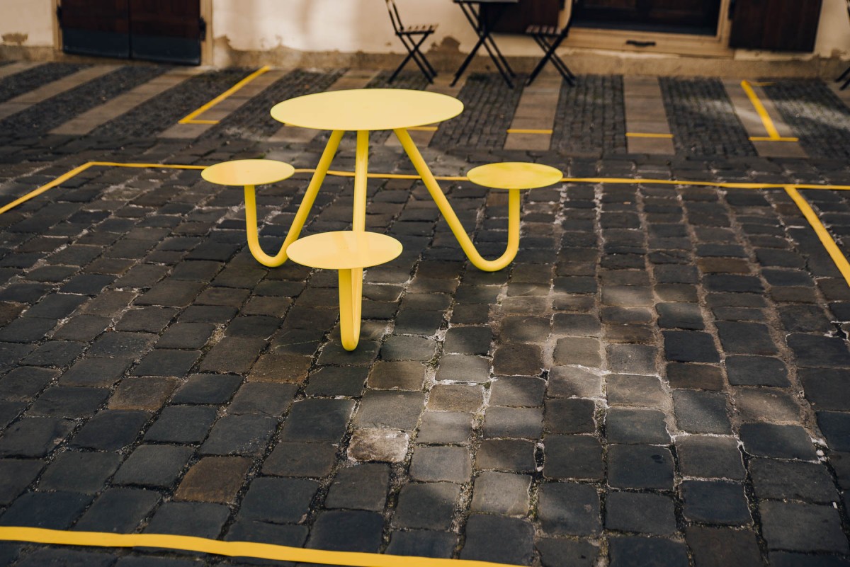 Gastro Safe Zone: a mesa "pós-Covid" que garante o distanciamento em cafés e restaurantes