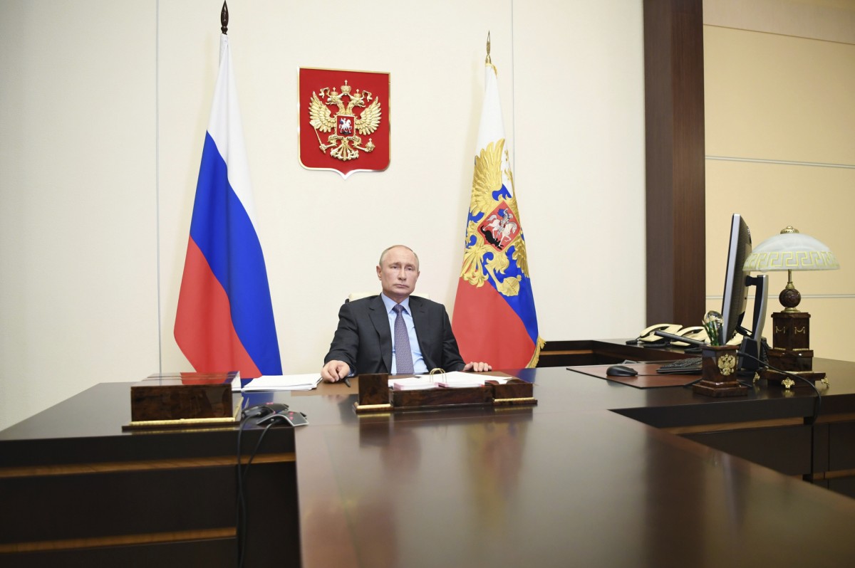 Residência de Putin equipada com câmara desinfetante anti-Covid-19