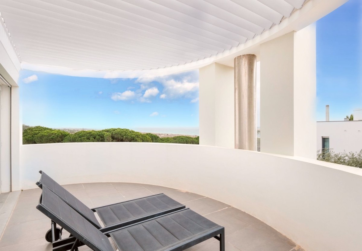 Additional balconies and terraces add extra luxury to the villa Additional balconies and terraces add extra luxury to the villa