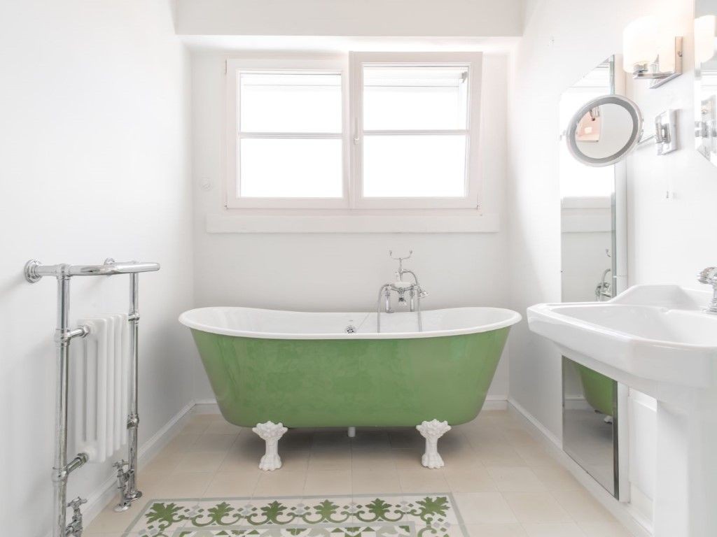 Traditional features compliment modern decor Traditional features compliment modern decor
