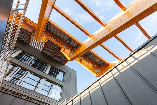 Foi projetado pelo estúdio de arquitetura Emase Arquitectura